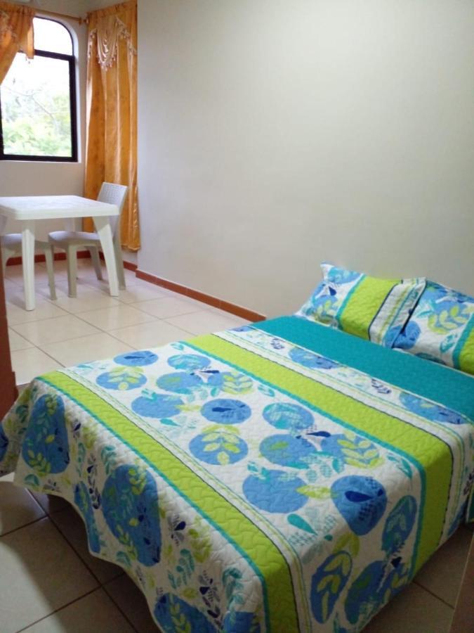 Cucuve Eco Hostal Puerto Baquerizo Moreno Exterior foto